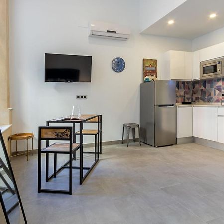 Nine O Clock San Agustin Apartment Sevilla Ruang foto