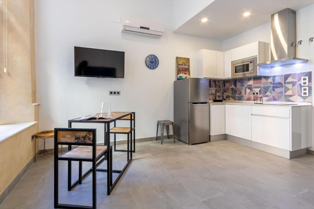 Nine O Clock San Agustin Apartment Sevilla Bagian luar foto