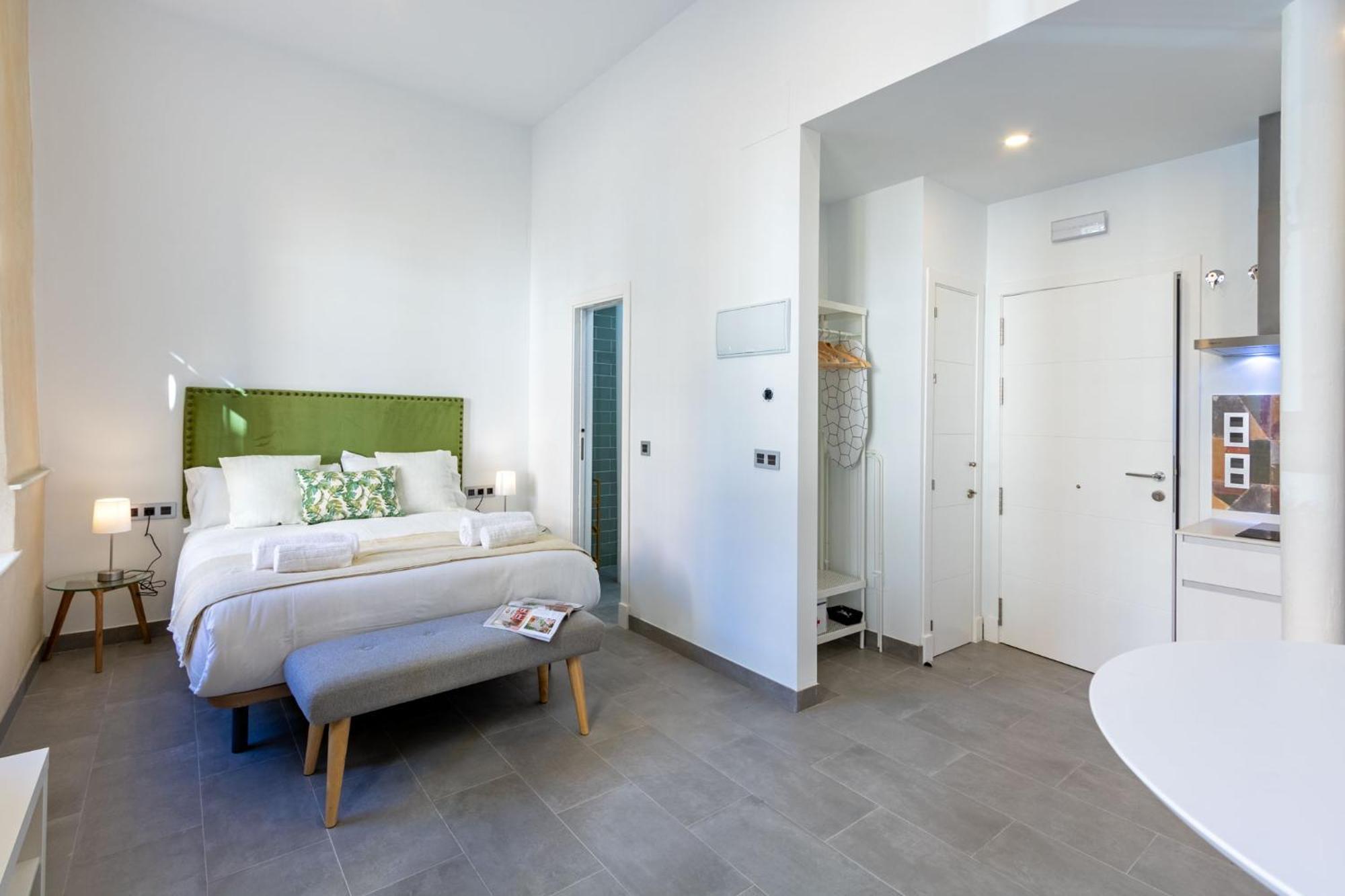 Nine O Clock San Agustin Apartment Sevilla Ruang foto